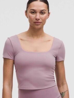 Lululemon Wunder Under SmoothCover Square-Neck T-Shirt Lavender Lux size 0